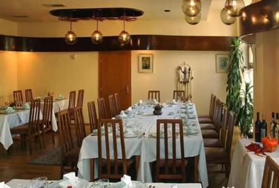 Spațiu comercial, de 2,147 mp, în P-ța Victoriei - 9