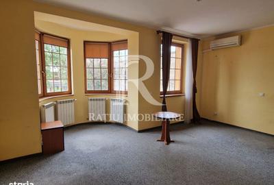 Spațiu comercial, de 640 mp, în Central - 9