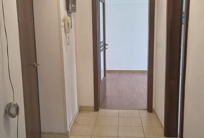 Apartament cu 2 camere decomandat în Tomis II - 4