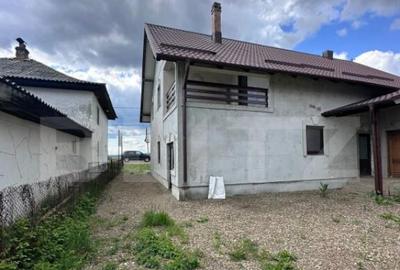 Casa individuala, zona centrala, 200mp, teren 416 mp, Radaut - 14