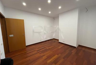 Apartament 4 camere  Resedinta - 15