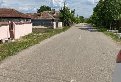 Casă cu 2 camere cu Teren 800 Mp în Perișor - 1