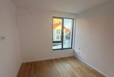 Casă cu 4 camere cu Teren 316 Mp în Central - 2