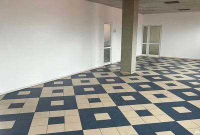 Inchiriez spatiu comercial etaj - 2