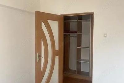 Apartament cu 3 camere semidecomandat în Central - 11
