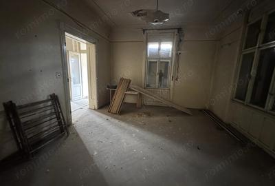 Casă cu 4 camere cu Teren 802 Mp în Elisabetin - 2