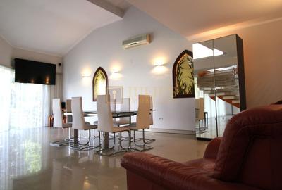 Casă individuală cu 7 camere cu Canalizare în Dumbrăvița - 2