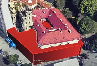 Casă individuală cu 30 camere cu Teren 687 Mp în P-ța Universității - 14