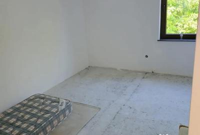 Teren de 157 mp, în Central - 3