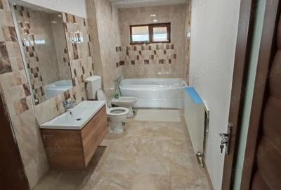 Casă cu 5 camere cu Teren 1644 Mp în Văcărești - 3