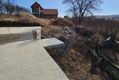 Teren cu demisol construit in Valcele, langa Cluj-Napoca