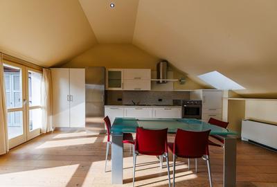 Casă individuală cu 40 camere cu Canalizare în Central - 10