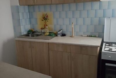 Vand urgent apartament cu trei camere - 2