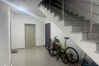 Apartament cu 3 camere decomandat în Ulmi - 15