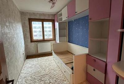 Apartament cu 3 camere decomandat în Podu Roș - 5