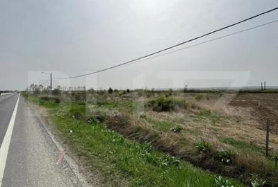 Teren de 10763 mp, în Central - 4