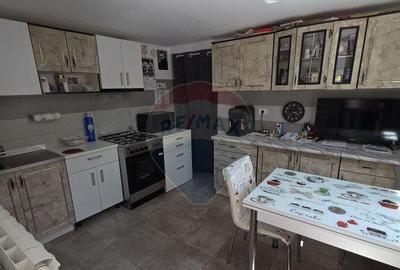 Locuin?a istorica, Comision 0% - 13