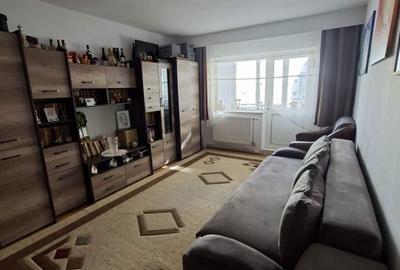 Apartament cu 3 camere în Traian - 2