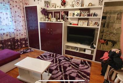 Apartament cu 4 camere decomandat în Central - 2