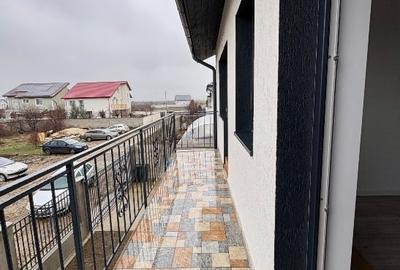 Duplex cu 4 camere cu Canalizare în Domnești - 8