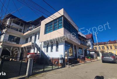 Spațiu comercial, de 120 mp, în Central - 8