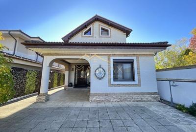 Vila 7 camere**Lake view**Ponton privat**Piscina**Teren 933 MP//Balotesti - 2