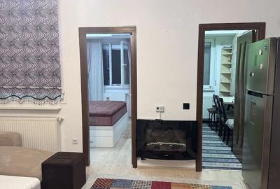 Apartament cu 3 camere semidecomandat în Central - 9