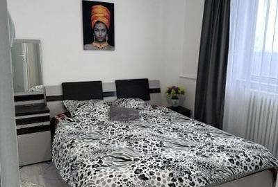 Apartament -2 camere-semidecomandat-zona Stefan cel Mare - 1