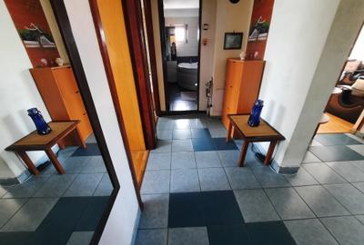 Apartament cu 3 camere decomandat în 13 Septembrie - 10