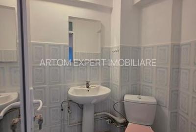 Apartament cu 3 camere semidecomandat în Tineretului - 13