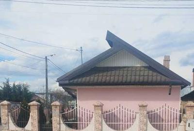 Casă cu 4 camere cu Teren 415 Mp în Central