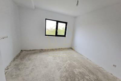 Duplex spatios despartit prin camera tehnica cu 5 camere | Urseni - 7