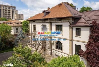 Casă cu Teren 600 Mp în Central - 2