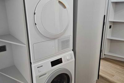 Apartament cu 3 camere semidecomandat, mobilat în 13 Septembrie - 2