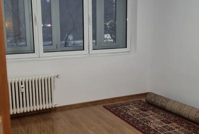 Unirii, Bd Dimitrie Cantemir stradal , 2 minute metrou - 12