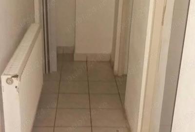 Spațiu comercial, de 128 mp, în Central - 4