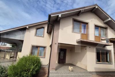 Casă cu 5 camere cu Teren 462 Mp în Malu Mare - 3