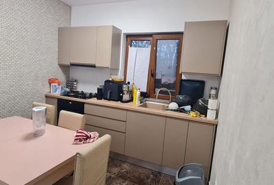 Casă cu 4 camere în Olteni - 12