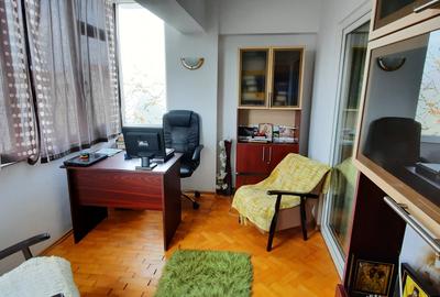 Apartament cu 4 camere în Central - 11