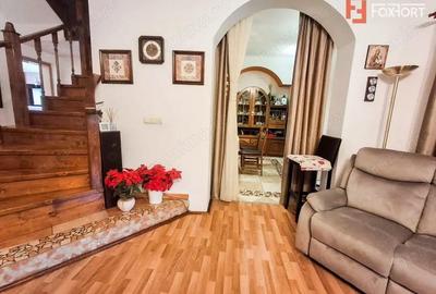 Casă cu 8 camere cu Canalizare în Girocului - 9