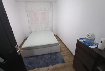 Apartament cu 4 camere semidecomandat, mobilat în Podu Roș - 14