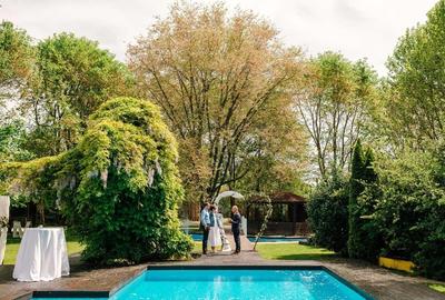 Casa la curte, gradina spectaculoasa, piscina,  400mp construiti /4500mp- curte - 4