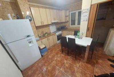 Apartament 3 Camere in cartierul Tineretului - 1