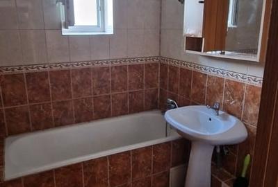 Apartament 3 camere semidecomandat cu 2 grupuri sanitare - 4