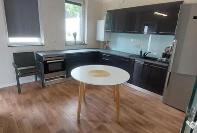 Casă cu 4 camere cu Teren 265 Mp în Central - 13