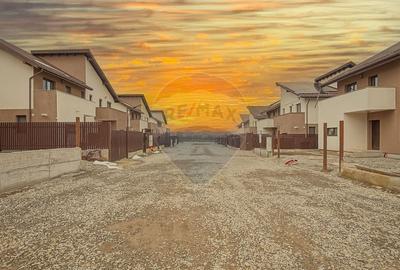 Casă cu 4 camere cu Teren 250 Mp în Sud-Est - 40