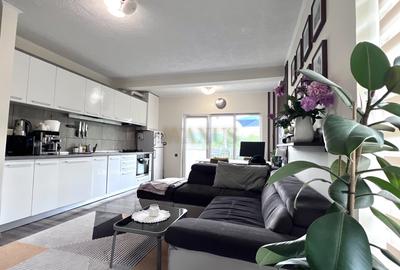 Apartament cu 2 camere semidecomandat, mobilat în Florești