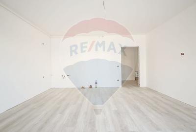 Apartament cu 2 camere semidecomandat în Rulmentul - 9