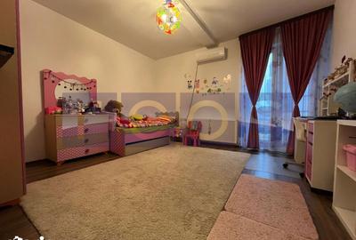 Apartament cu 4 camere decomandat în Central - 14