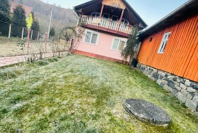 Casa de vanzare la poalele Vladeasa - 1